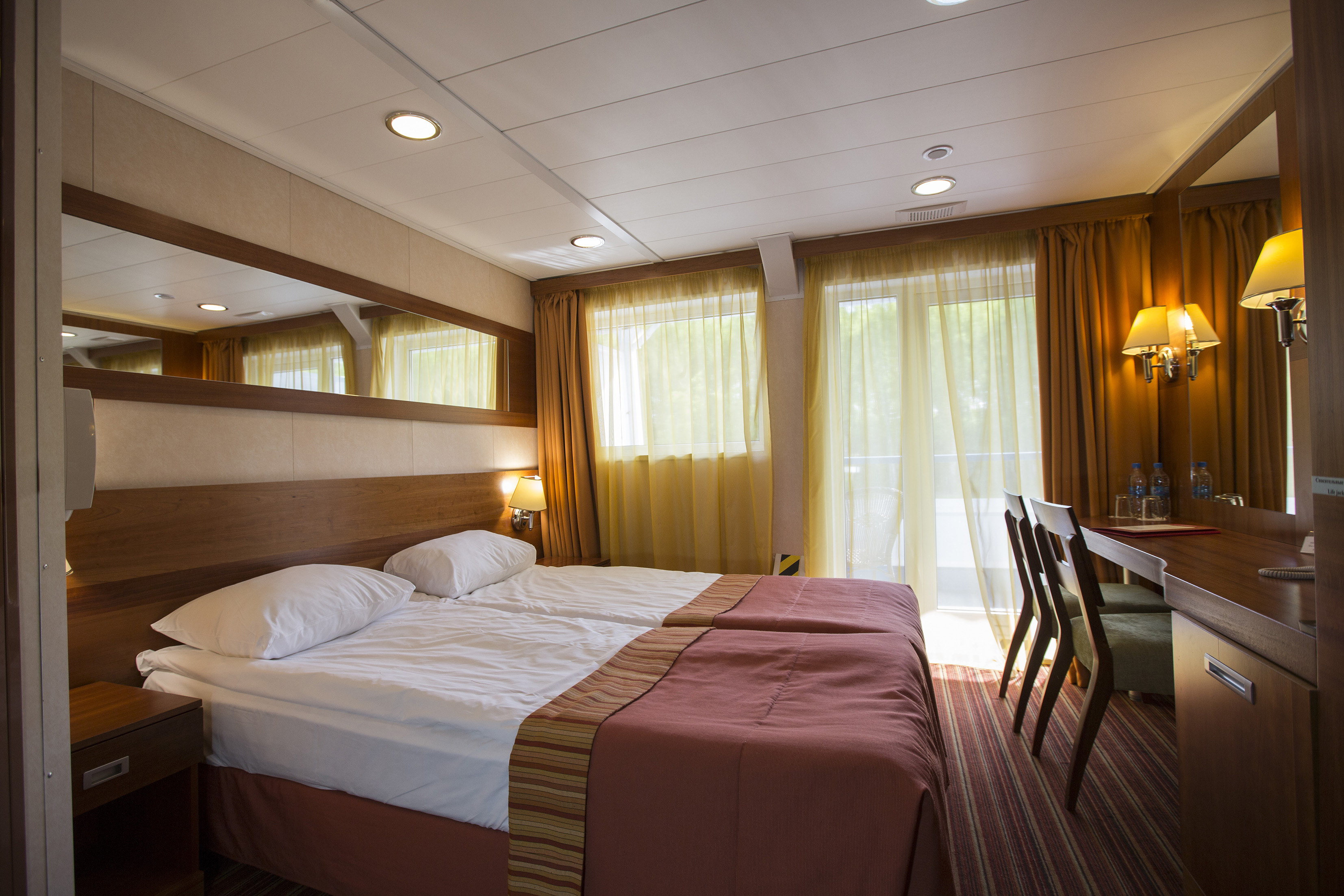 CroisiEurope Rostropovitch Deluxe Cabin 2.jpg